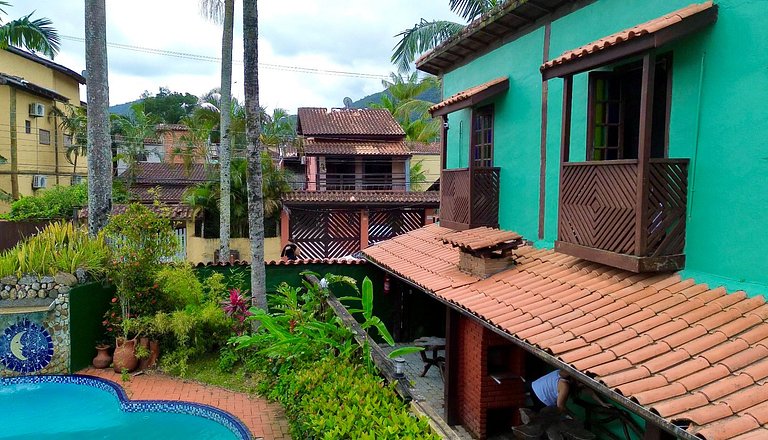 Chalé com Cozinha e Churrasqueira em Maresias