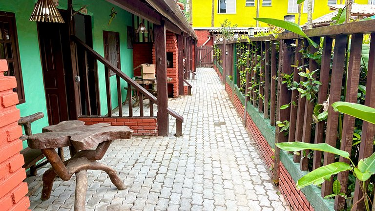 Chalé com Cozinha e Churrasqueira em Maresias