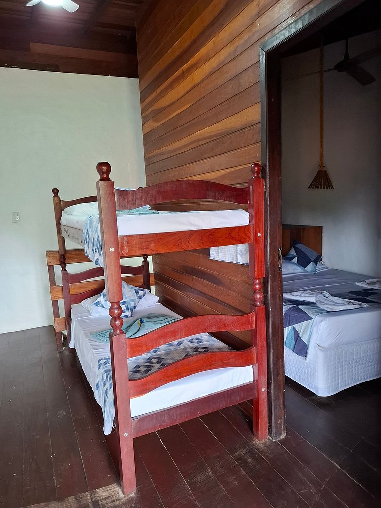 Chalé com Cozinha e Churrasqueira em Maresias