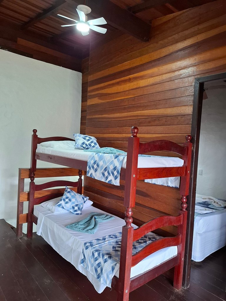 Chalé com Cozinha e Churrasqueira em Maresias