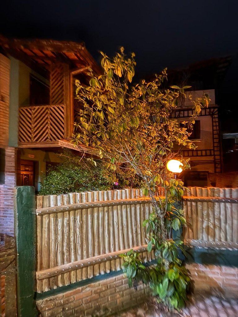 Chalé com Cozinha e Churrasqueira em Maresias