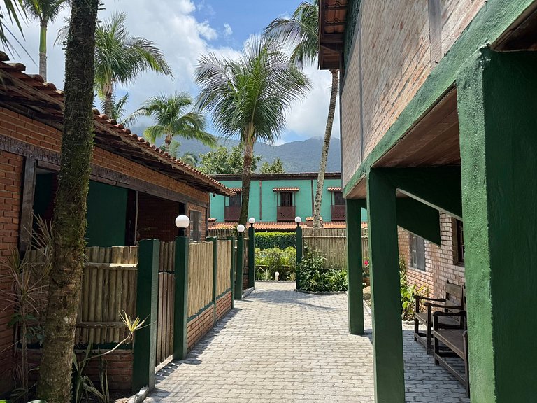 Chalé com Cozinha e Churrasqueira em Maresias